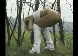 Peeing in the woods with a horny MILF - You won't believe what happens next