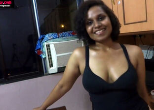 Unleash your desi kink with slutty Indian webcam chick